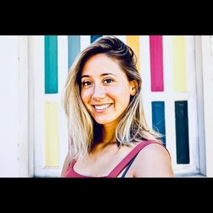 Meet your Posher, Emily